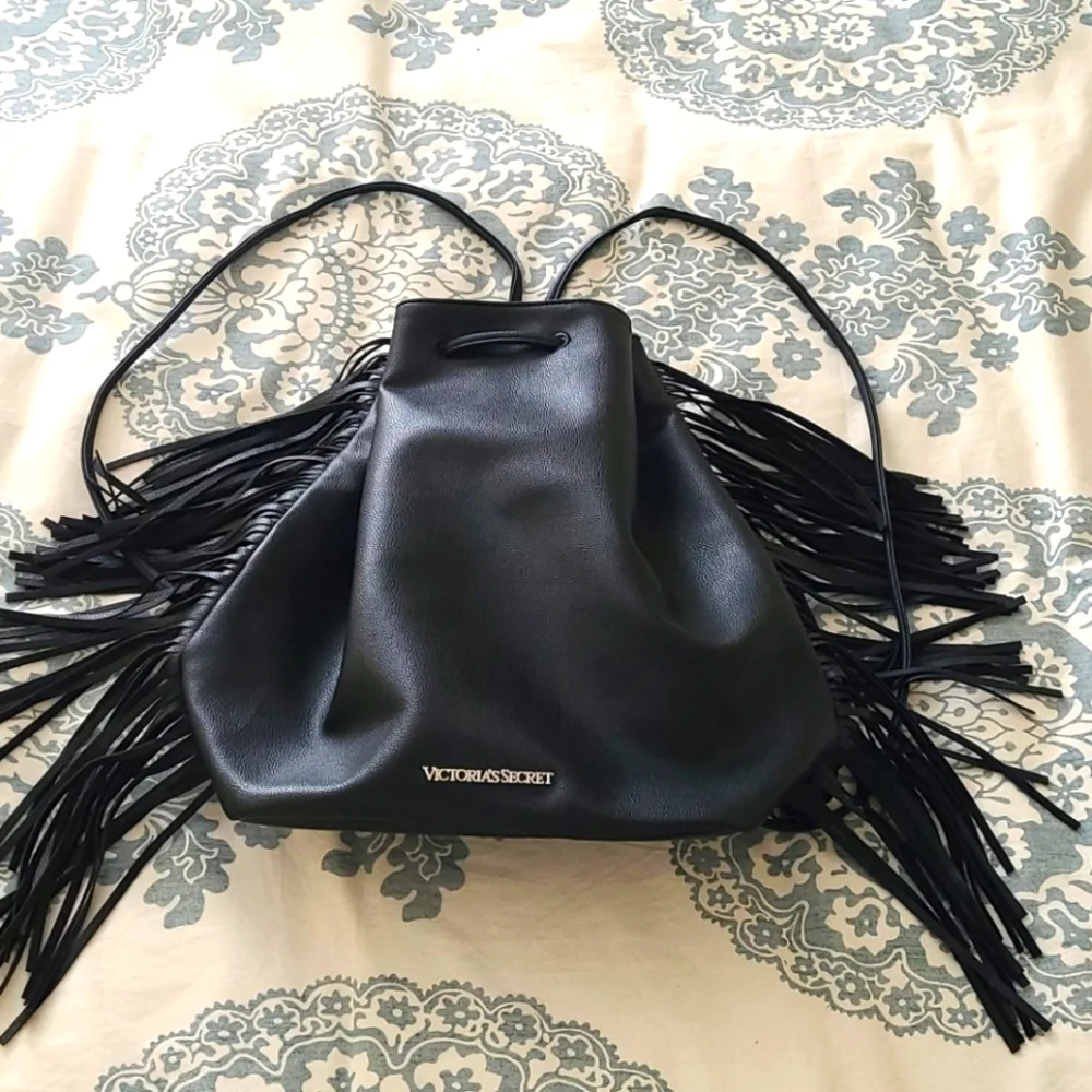 Victoria's Secret faux leather backpack - Picture 3 of 5